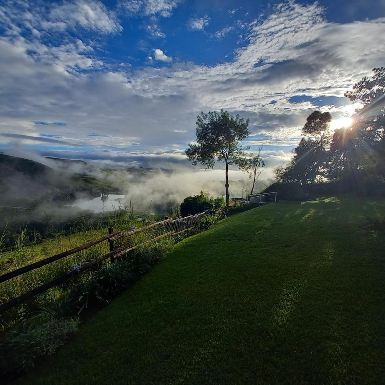 Misty Peaks Cloudlands Bergview Exterior foto